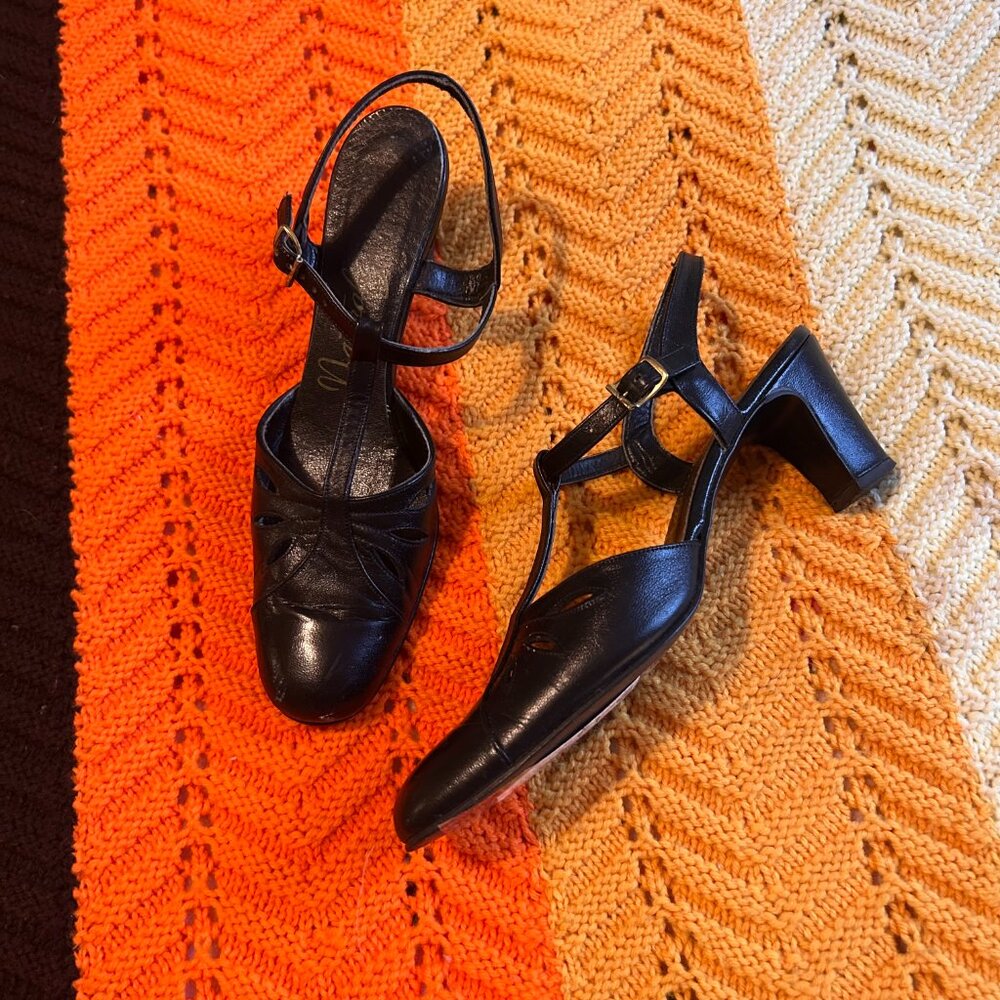 1970s Naturalizer Black Leather T-bar Roman Mary Jane sandal heels- made in Cana
